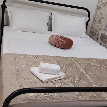Aparthotel B